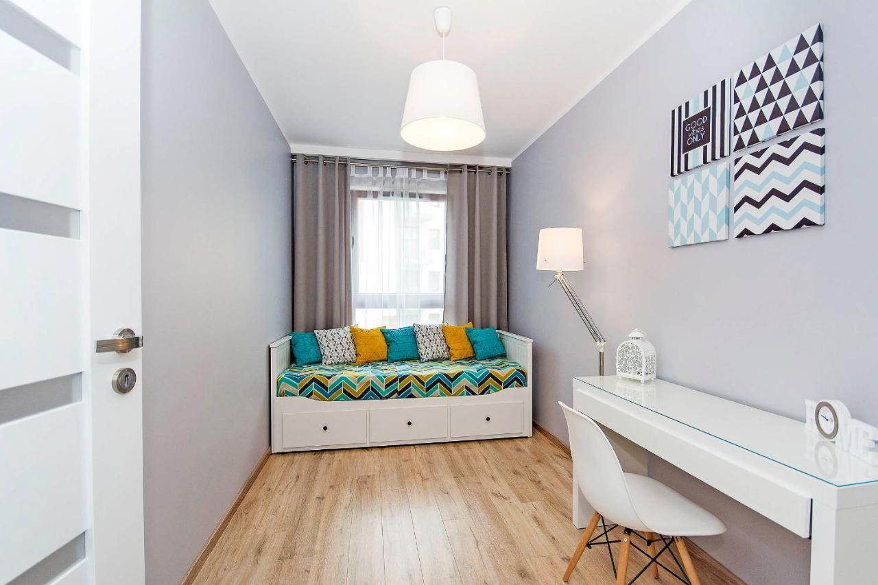 Stylish Oldtown Riverview Balcony Apartment Danzig